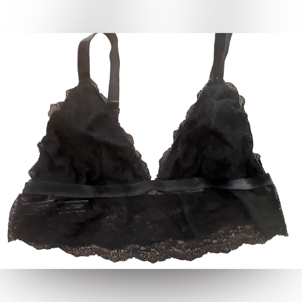 Victoria’s Secret Bra - Picture 1 of 7